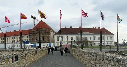 Zászlók vagy lobogók lobognak, s vajon miért is…?