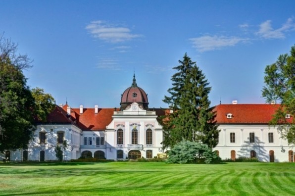 godolloi_kastely