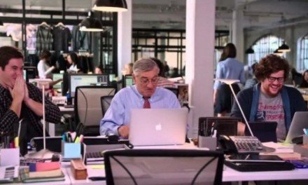 A kezdő – The Intern – Robert de Niro és Anne Hathaway filmje