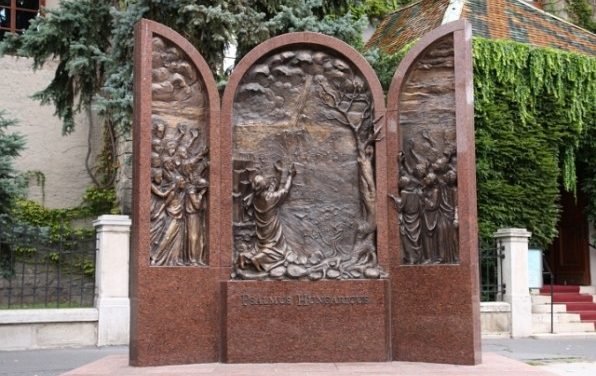 Megemlékezés és koszorúzás Kecskeméten Kodály Zoltán születésnapján
