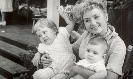 Vakító fények: Főszerepben Carrie Fisher és Debbie Reynolds