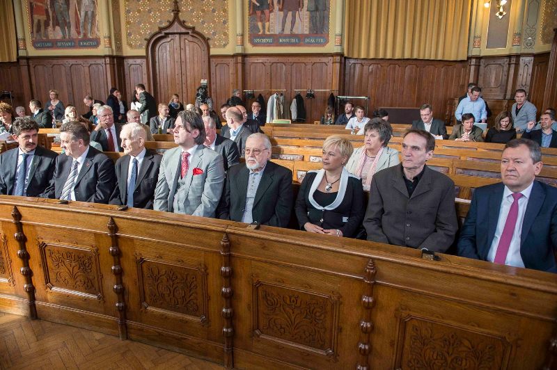 Kecskemét márciusi közgyűlésének döntései – Sajtóreggeli