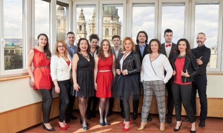 Fővárosi tereken ad koncerteket hétvégén a Budapest Voices