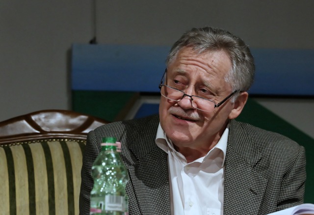 Koltai Róbert most Karinthy Frigyesként lép fel Szegeden