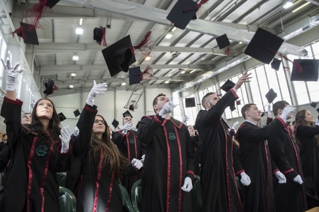 Diplomaátadó a Pallasz Athéné Egyetemen