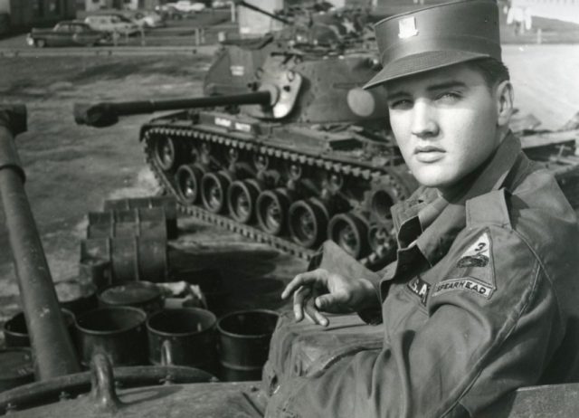 41 éve hunyt el Elvis Presley – A magyar rajongók is megemlékeztek a Királyról