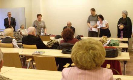 A kiskunhalasi József Attila Kör könyvbemutatója Kecskeméten