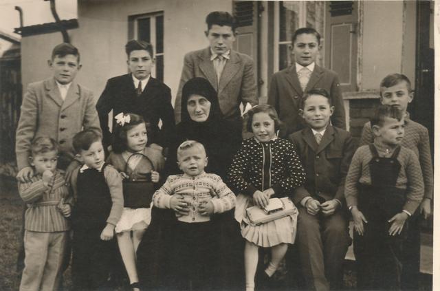 Elindultam szép hazámbul… – Schultz Henrik ének- és hangszerművész életregénye – 3.
