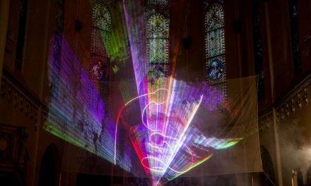 Adventi templomi lézerfény koncert – ismét Budapesten a Fényszínház előadása