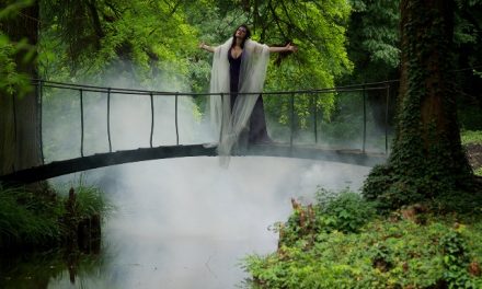 Az éneklés gyógyít – Asharti Szabó Andrea intuitív énekművész, terapeuta tanár