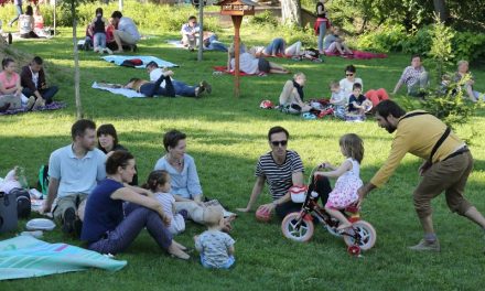 Tavaszköszöntő piknikezés sztárfellépőkkel a Zsolnay Negyedben