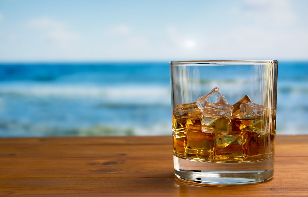 Hogyan idd a whiskyd? – 5+1 hűsítő tipp nem csak whisky-imádóknak