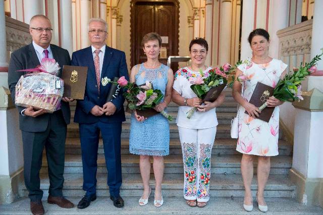 Elismerő díjakat adtak át a kecskeméti Városházán