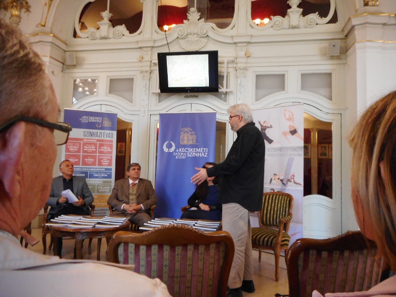 Kultúrtörténeti könyv a kecskeméti Katona József Színházról