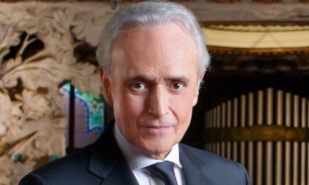 Kivételt tesz Budapesttel José Carreras