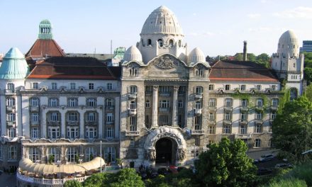 1918-ban Szent Gellért napján nyílt meg a Gellért Hotel