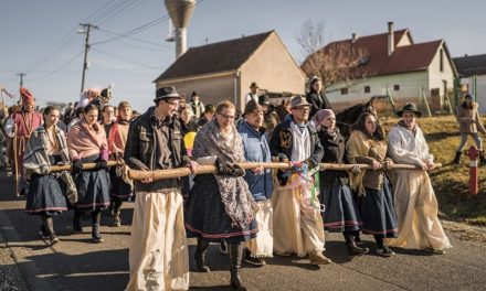 Törzsökhúzás, avagy a farsangi bolondesküvő