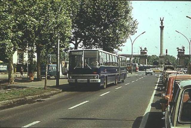 Nők a volánnál – Szeretettel nőnap alkalmából