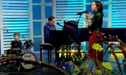 Locsolkodás, divatbemutató, Jazzfőváros – Bohém kulisszatitkok