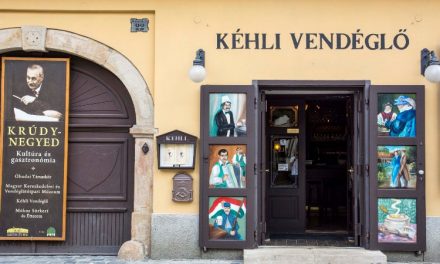 A Krúdy Gyula Irodalmi Kör emlékestje a Kéhli Vendéglő Krúdy Szalonjában