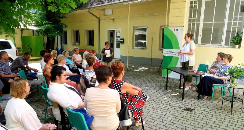 A CédrusNet Időslátogató tanfolyamának résztvevői sikeresen levizsgáztak
