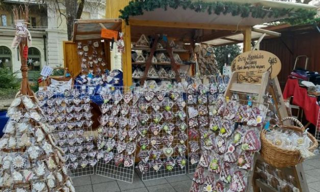Adventi vásár a Kecskeméti Tanyai Termék Piacon