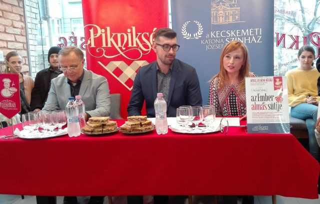 Együttműködési megállapodást kötött a Színház és a Pékség