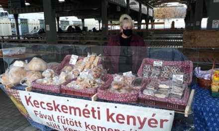 Tanyai Termék Piac a Kecskeméti Piaccsarnoknál