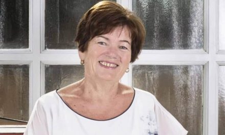 Akartam adni magamból lángot – B. Mester Éva költő
