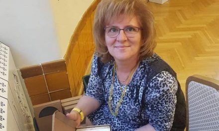 Arcok a vitrin túloldaláról – Mindenben a jót keresem