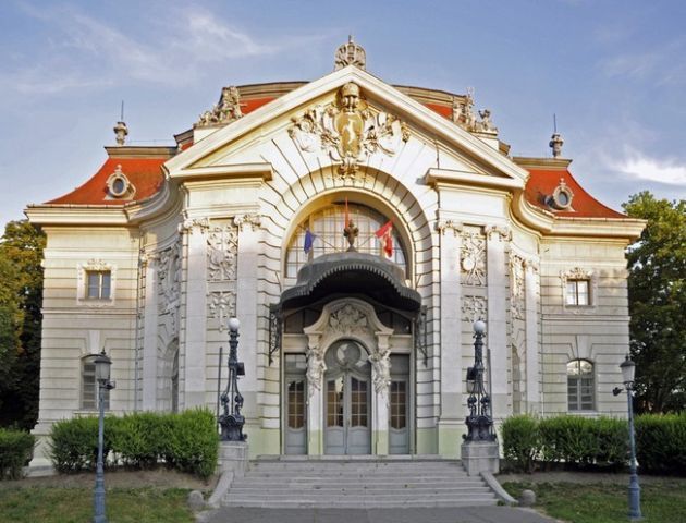 Mozgalmas az élet a kecskeméti színházban