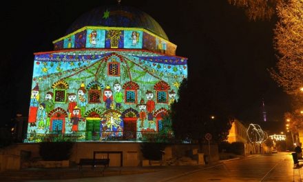 Újra gyerekrajzok varázsolják el a Dzsámit advent idején