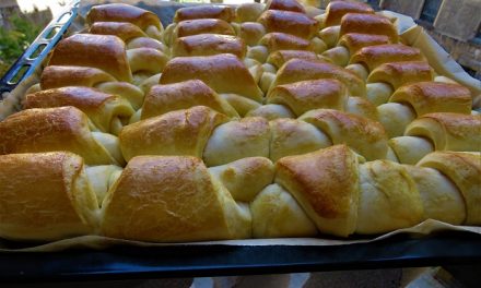 Vajas kifli a húsvéti sonkához-tojáshoz is jól jöhet