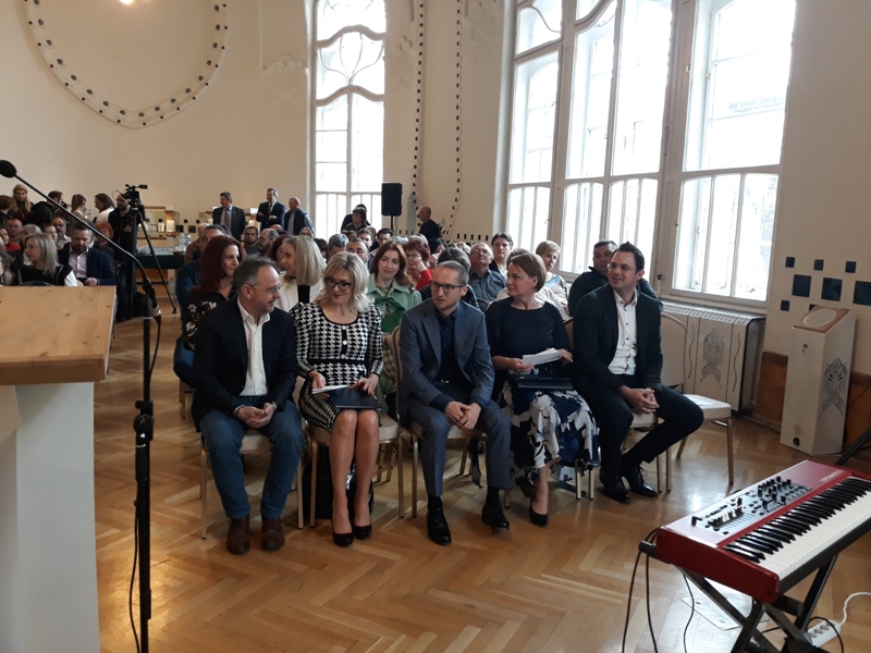 Magyar géniuszok műtárgyai vándorkiállításon