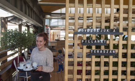 Pillanat Pékség és Kávézó a Kecskeméti Piacon!