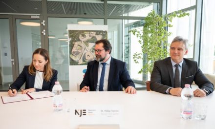 Együttműködési megállapodást kötött az Agóra és az Egyetem