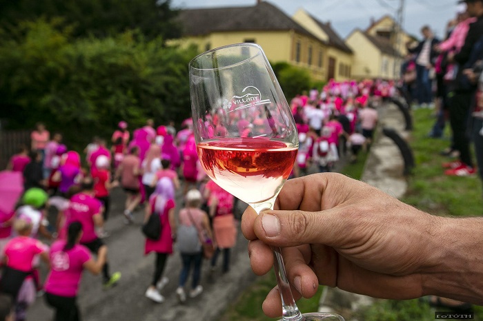 Készülj a Rozé Maratonra – Villányba menni menő!