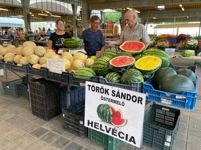 Dinnyevásár a Budai utcai piacon Kecskeméten