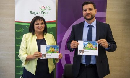 Bemutatták a Mazsola és Tádé bélyegblokkot