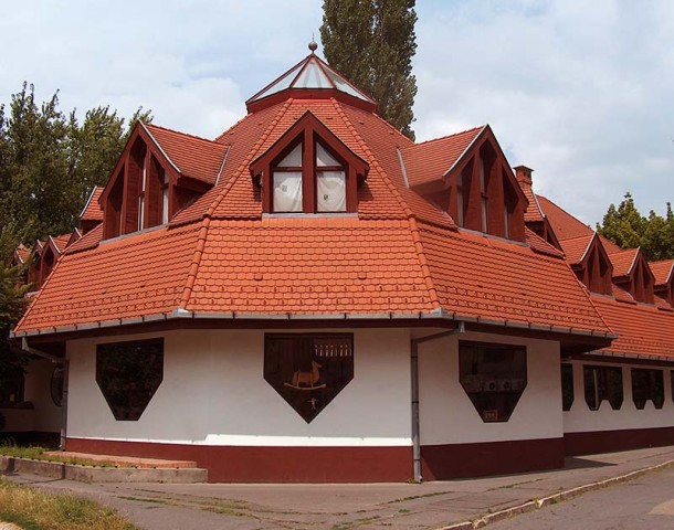 November a Szórakaténuszban