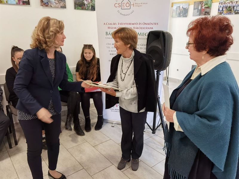 Harkai Erika pályázata – Zúgolódás nélkül