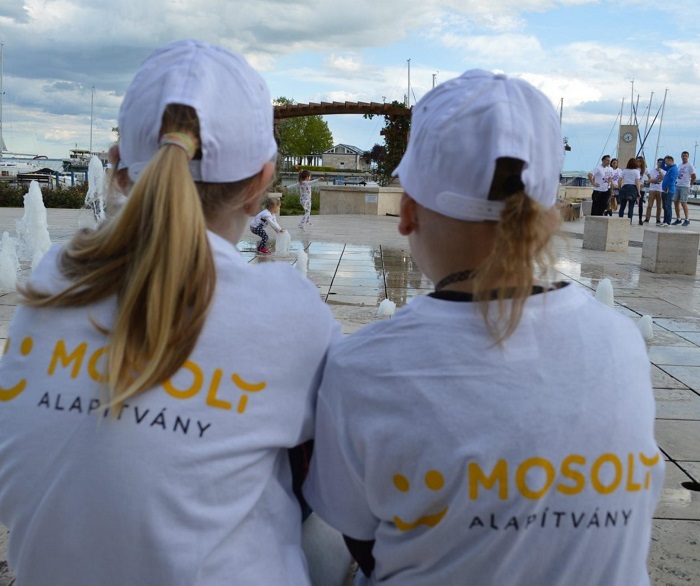 Mosoly Alapítvány – Az angyalok köztünk élnek