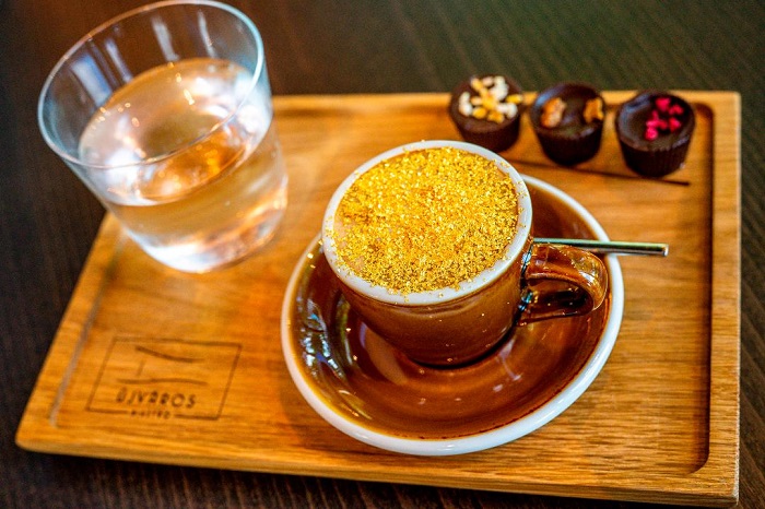 Cappuccinó 24 karátos arannyal szórva