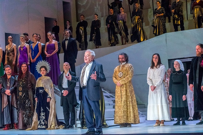 Királydombtól az Operaházig – István, a király 40