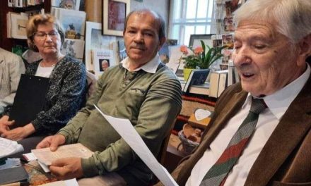 „Határtalan fényben – Tovább csak így élhetsz!” – vallja Drotleff Zoltán Váci Mihály-díjas költő