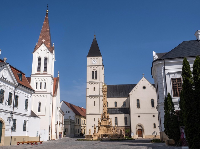 Szent István öröksége a veszprémi várnegyedben