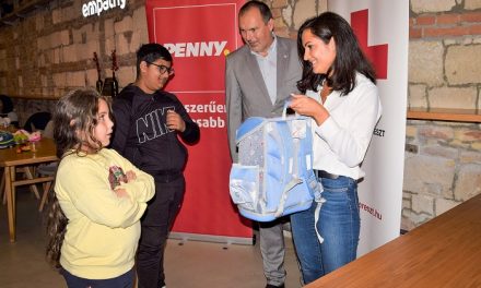 Ismét összefogott a PENNY és a Magyar Vöröskereszt
