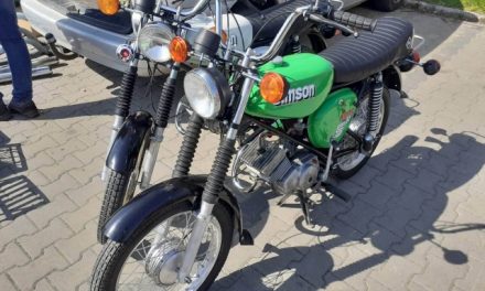 Veterán autó- és motoralkatrész börze