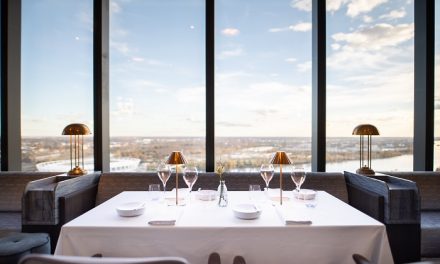 A VIRTU Restaurant 120 méterrel a Duna fölött nyílt meg