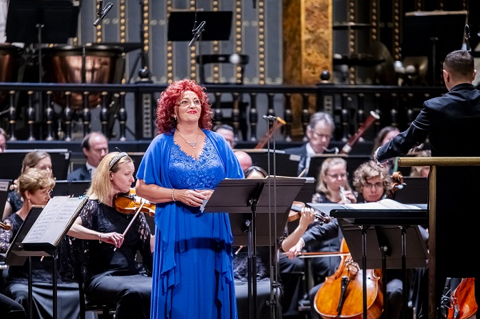 Híres operaáriák és operettek